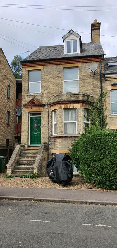 Self contained bedsit in Victorian house Main Photo