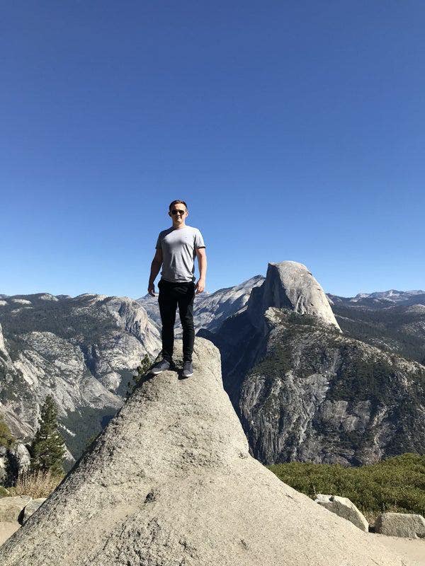 Alex, 32, professional Male seeking double room Main Photo