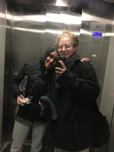 Looking for a room Main Photo