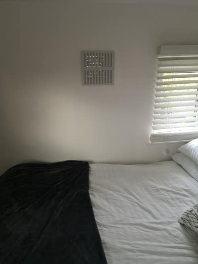 Small room for rent Main Photo