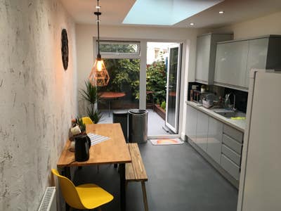 EN-SUITE , Bright  ,modern double room  Main Photo