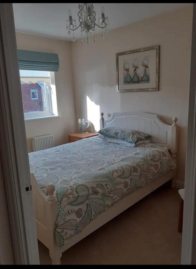Lovely double room with bathroom near A249. Main Photo