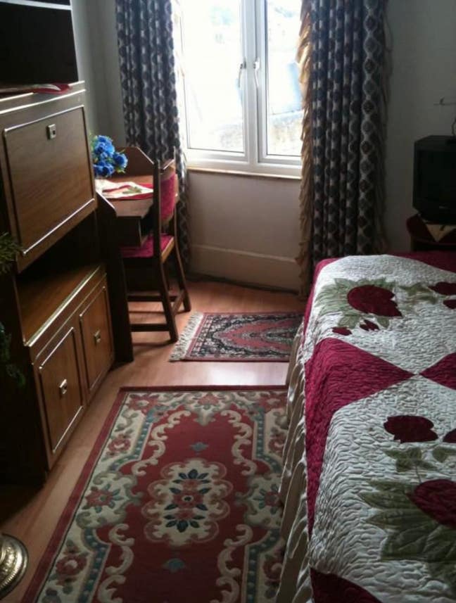 Very Spacious Single Room Main Photo