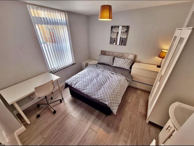 ** Modern  Spacious Double Ensuite Room Botanic ** Main Photo