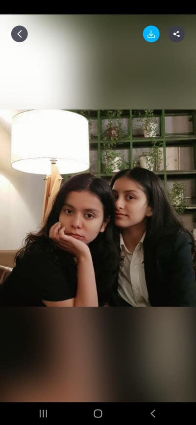 A female professional looking for a room Main Photo