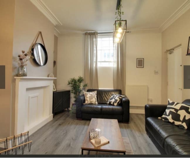 Charming Grade 2 listed Townhouse 2 Beds  Main Photo