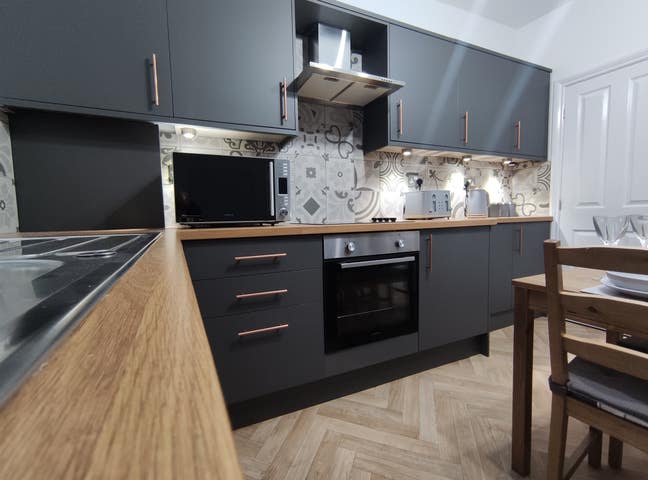 New Amazing Bedroom Available Now !!!!! Main Photo