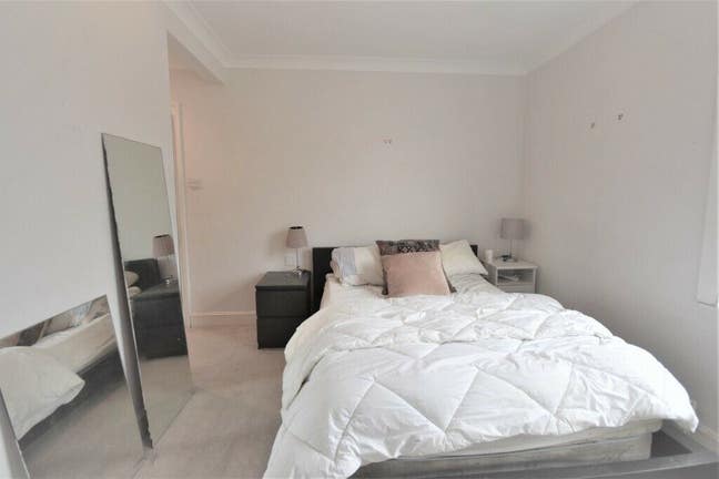 **Zero Deposit** Double Room in Flatshare in W6 Main Photo