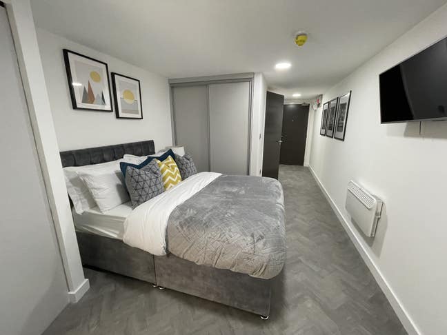 Studio Apartment 800pcm Wifi & Water included Main Photo