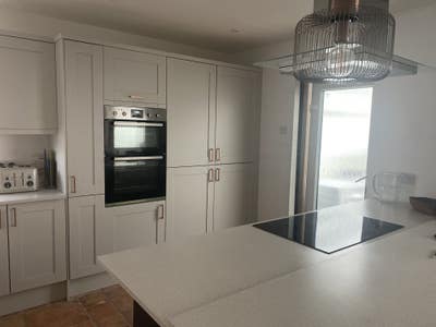 Double furnished room in Oakdale Main Photo