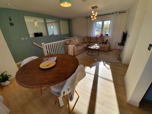 Luxury furnished 2 bed 2 bath with parking Main Photo