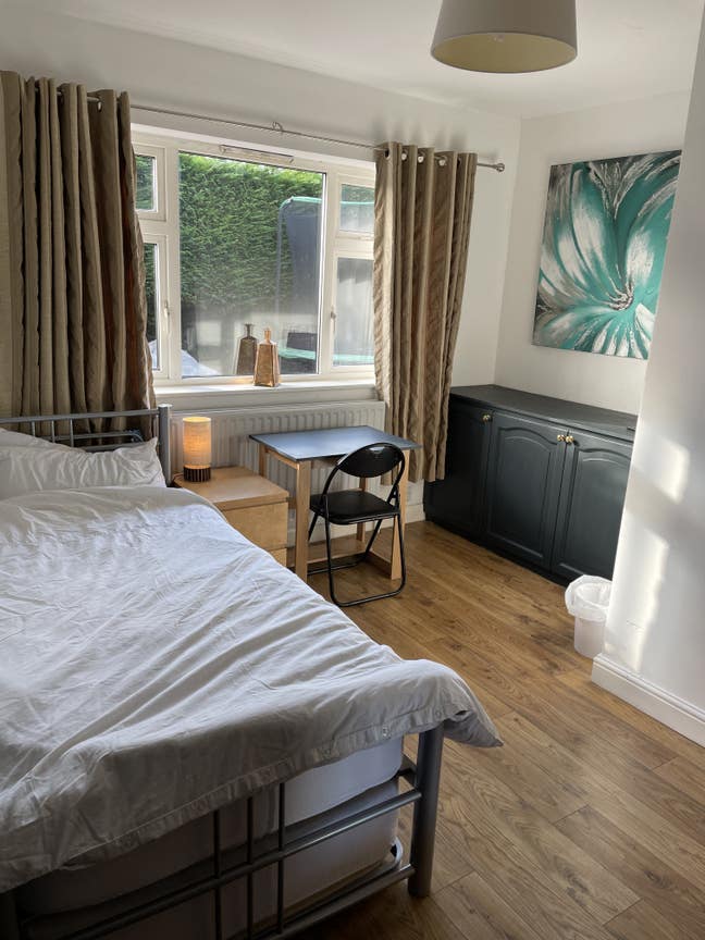 Single ground floor room available for students Main Photo