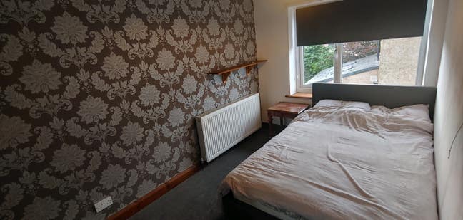 Beautiful Room in quiet residential area Main Photo