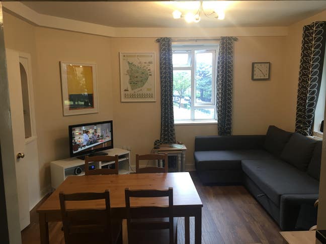 4 doubles flat in Brixton Main Photo