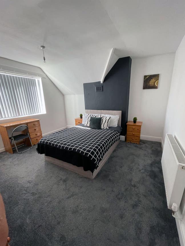 Only 1 Room Left, Message Now  (Uc, Esa, Dss Only) Main Photo