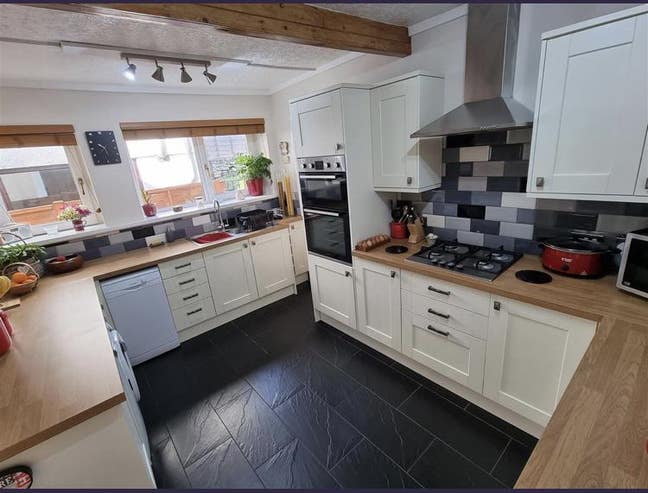 Double room in Skewen Main Photo