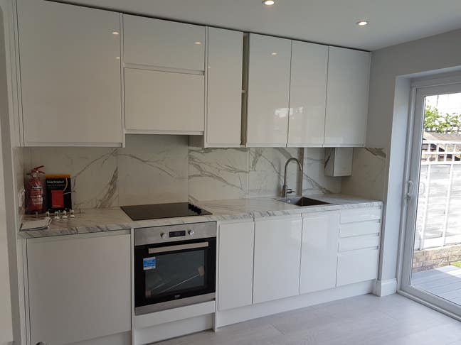 Luxurious 1 Bed Flat with Private Garden Main Photo