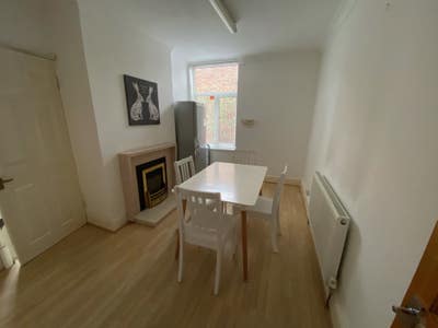 Very large room 10mins centre/LRI/DMU  Main Photo