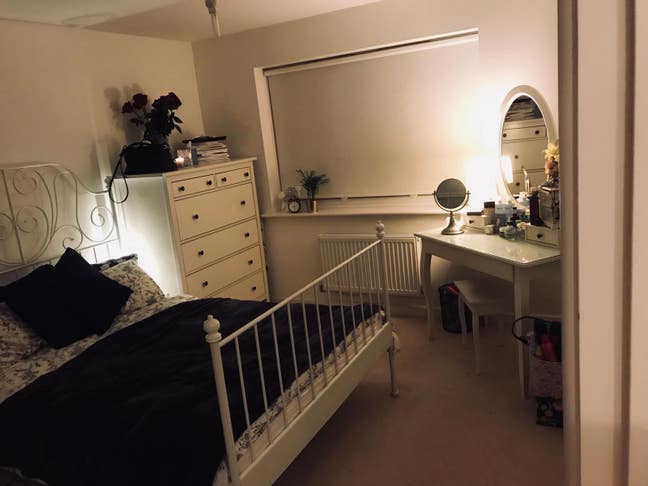 Double room in a 4 bed  (own bathroom) Main Photo