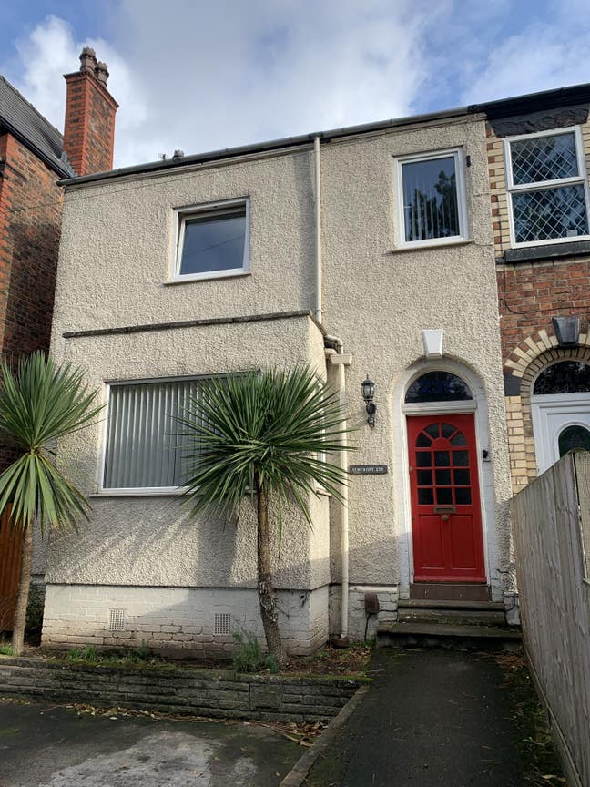 🏡 Excellent Location in Bromborough Main Photo