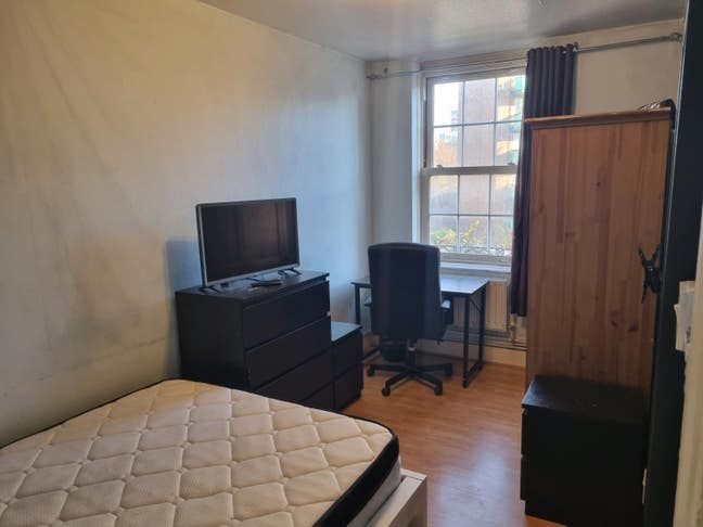 Double Room in SE11 (Bills included) Main Photo