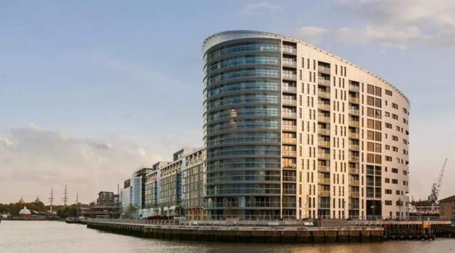 **1 Bed Apartment** Greenwich** Admirals Tower** Main Photo