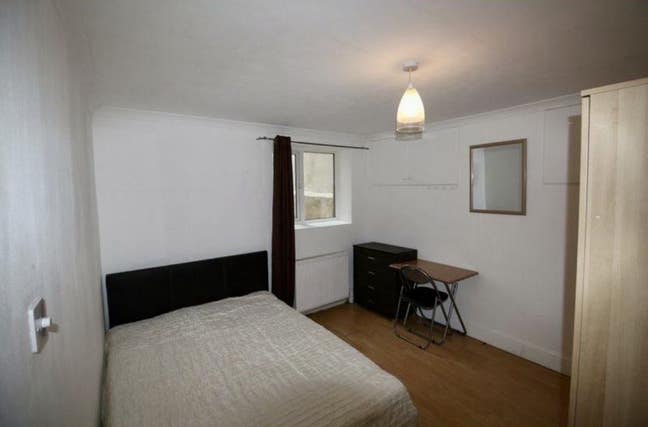 Double room available in Hammersmith  Main Photo