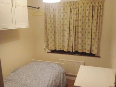 1 bedroom flat next to east Croydon station  Main Photo