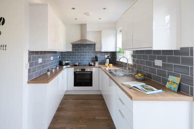 Fabulous Double Room in Fantastic Houseshare! Main Photo