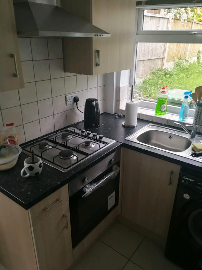 1 room for rent ws10 Main Photo