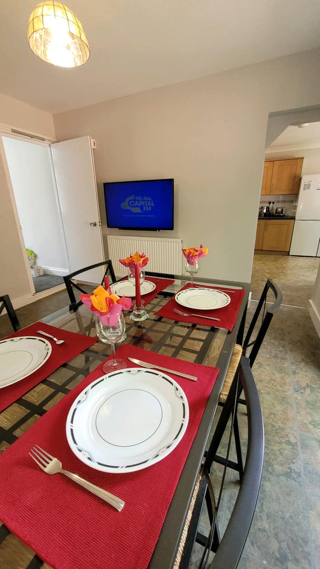 Ensuite Room Main Photo