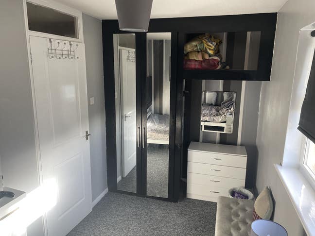 Double Room - 5 mins from Station Main Photo