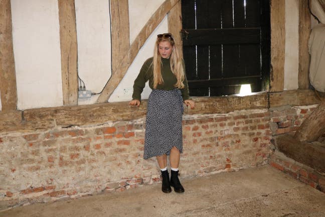  Amy. Main Photo