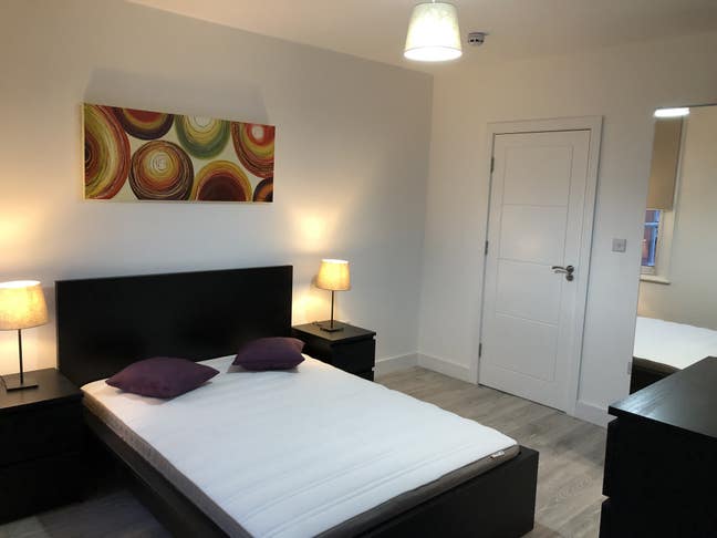 En-suite double room  Main Photo