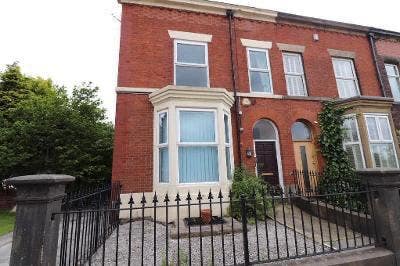 Furnished Double room with use of own bathroom  Main Photo
