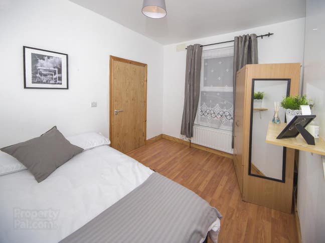 💖Lovely Double Room to Let Near Qub💖 Main Photo