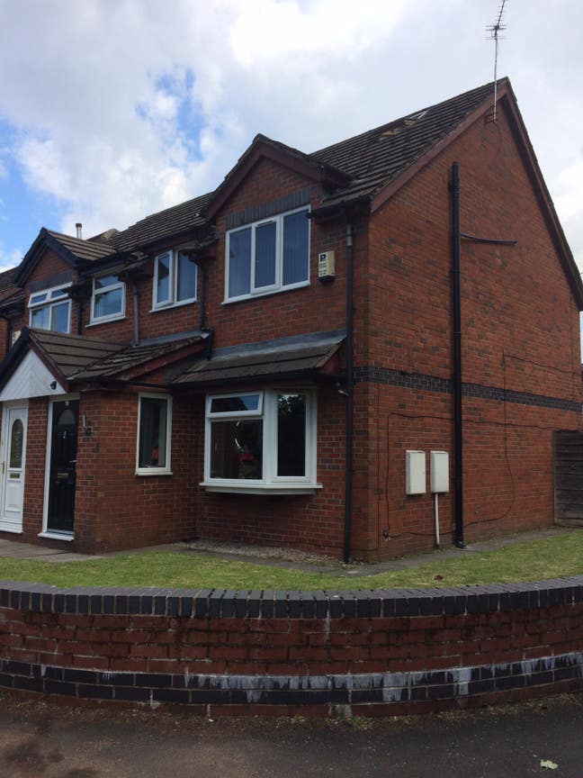 Modern 3/4 bedroom property  Main Photo