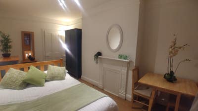 Large Room In Town With More Facilities Main Photo