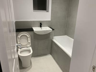 Fully furnished double room Main Photo