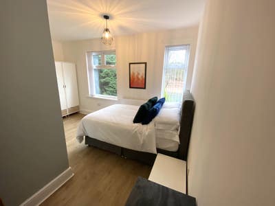 ENSUITE Rooms -Walking distance 2 hospital Main Photo