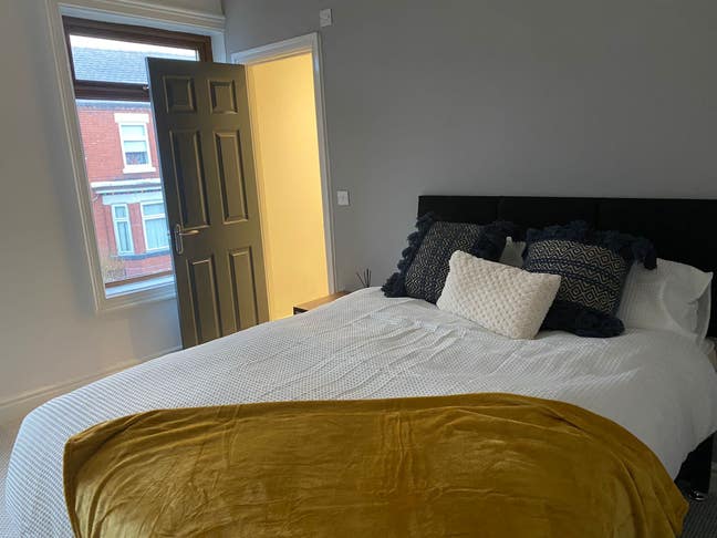 Ensuite rooms Warrington WA5 Main Photo
