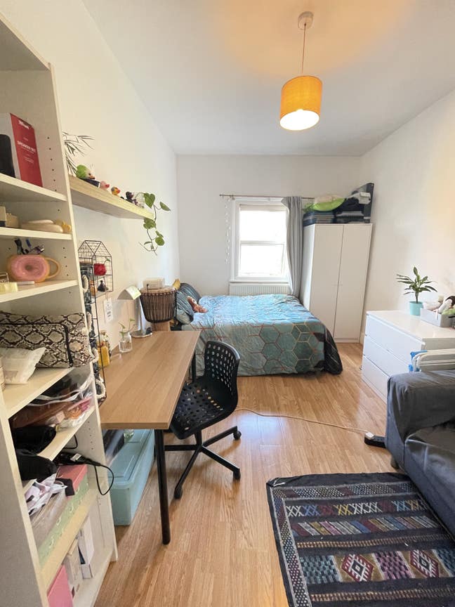 Lovely Double Room - Balcony in the Flat  Main Photo