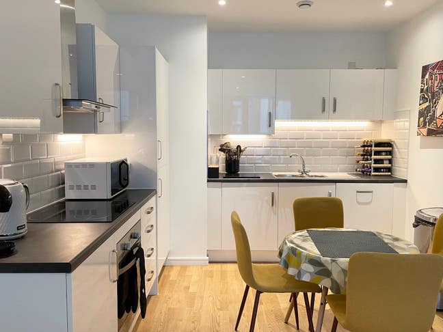 Double room with private bathroom in Wandsworth Main Photo