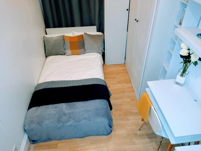 "Bright Clean Single Room in Conservation Area" Main Photo