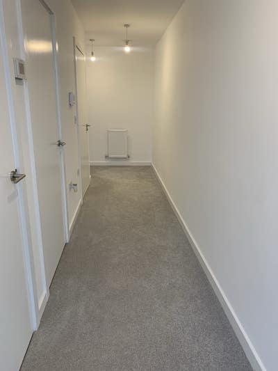 Advertising a spare room  Main Photo