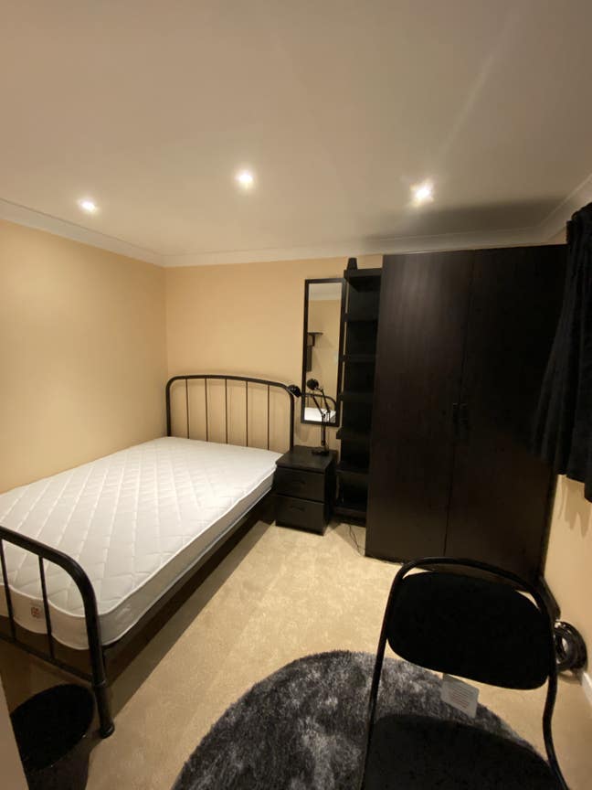 Double Room for Rent - Newly Furnished Main Photo