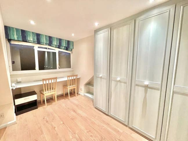 Large EnSuite Double Rm for 1 Female-From January Main Photo