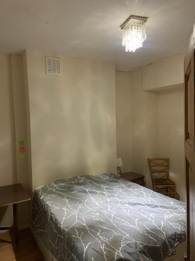 Large Double Room Near Oval Tube  Main Photo