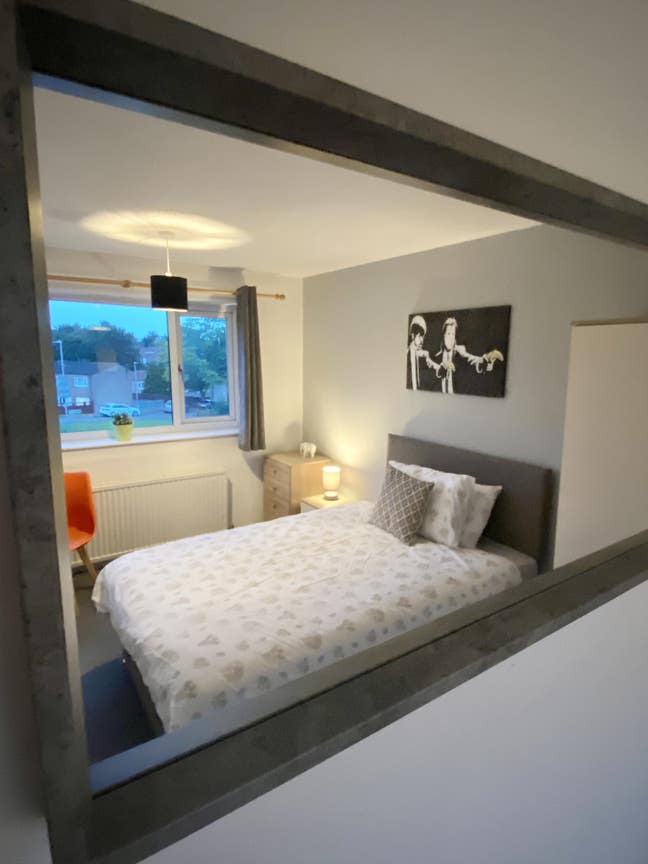 Large Double in Spacious House Available Soon! Main Photo