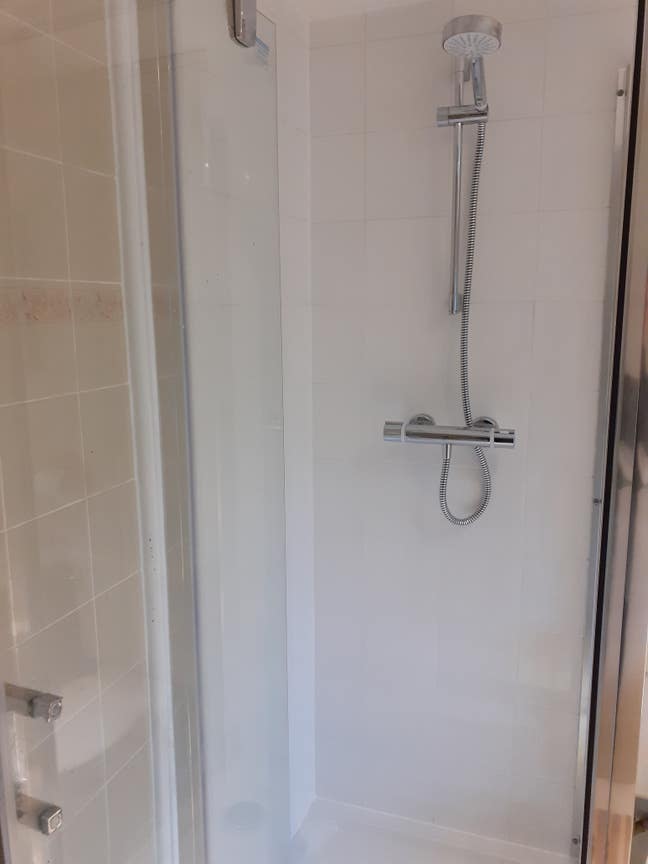 Double room central to Burgess Hill Station/shops. Main Photo
